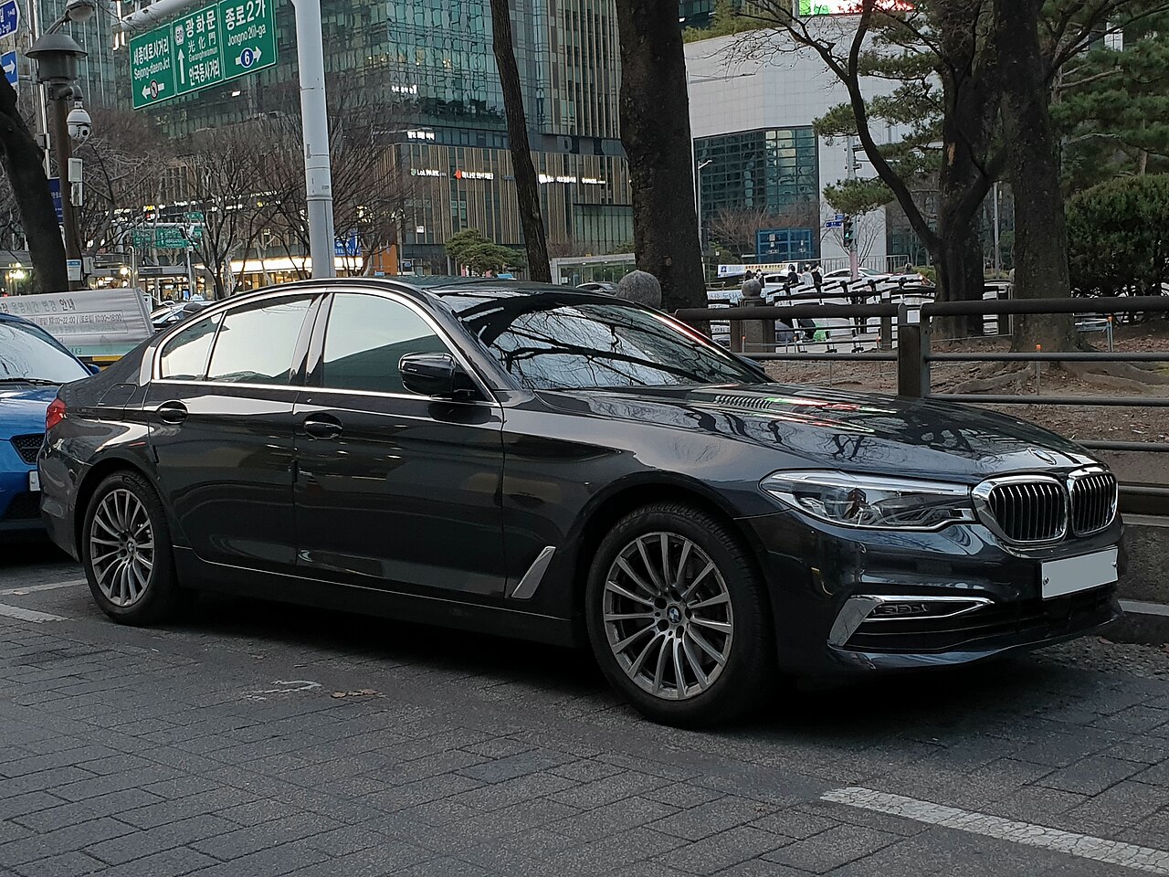 BMW 5 Series private hire car