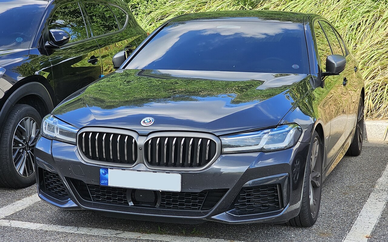 BMW 5 Series 530 xDrive, image 1