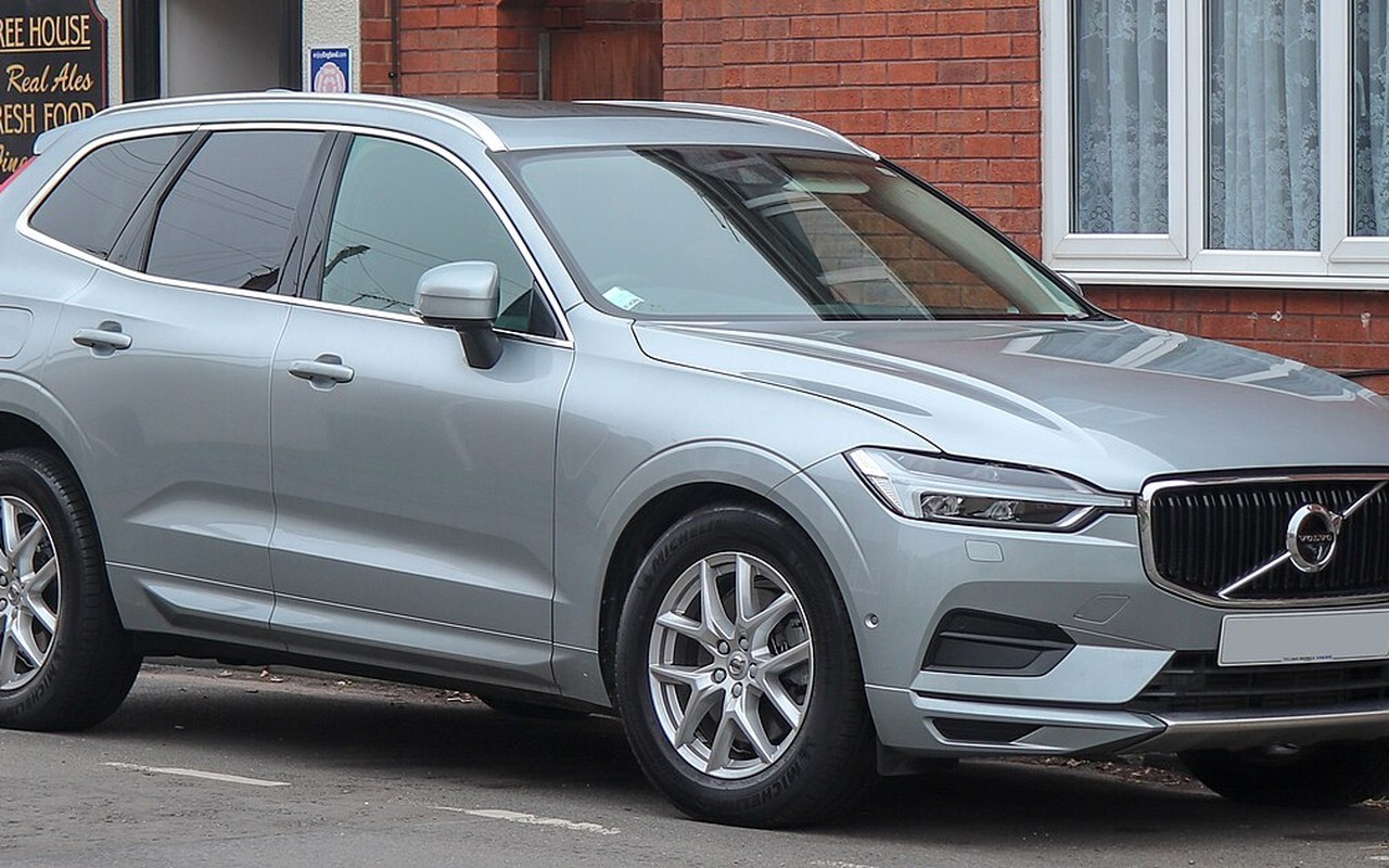 Volvo XC60 Core B5, image 1